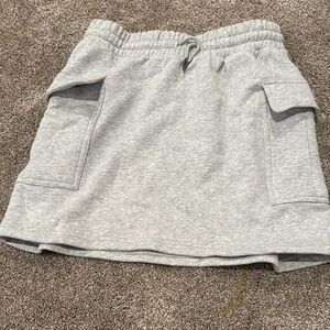 Gray Casual Women's Skirt. Universal Threads